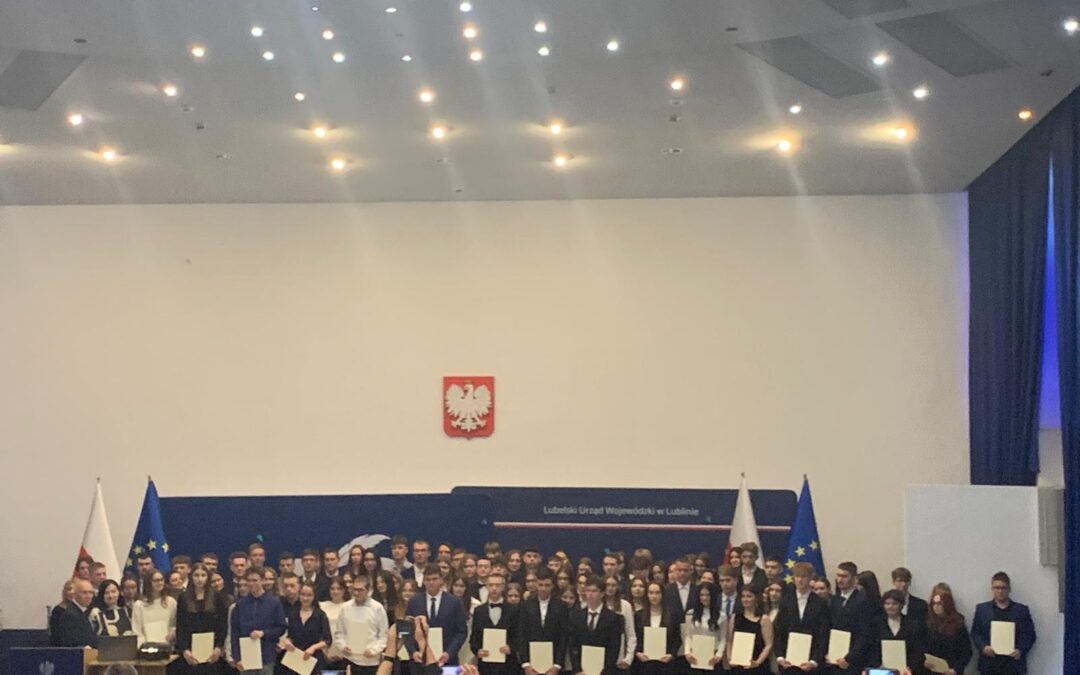 Stypendium Prezesa Rady Ministrów – sukces Mai i Juliana